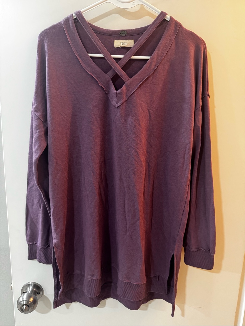 Cupio Women’s Long Sleeve Lightweight Oversized Purple Sweater Size Small